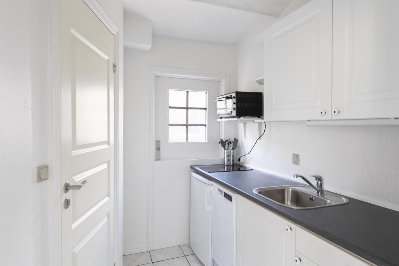 Aday - Apartment Suite 1 Aalborg Center Екстериор снимка